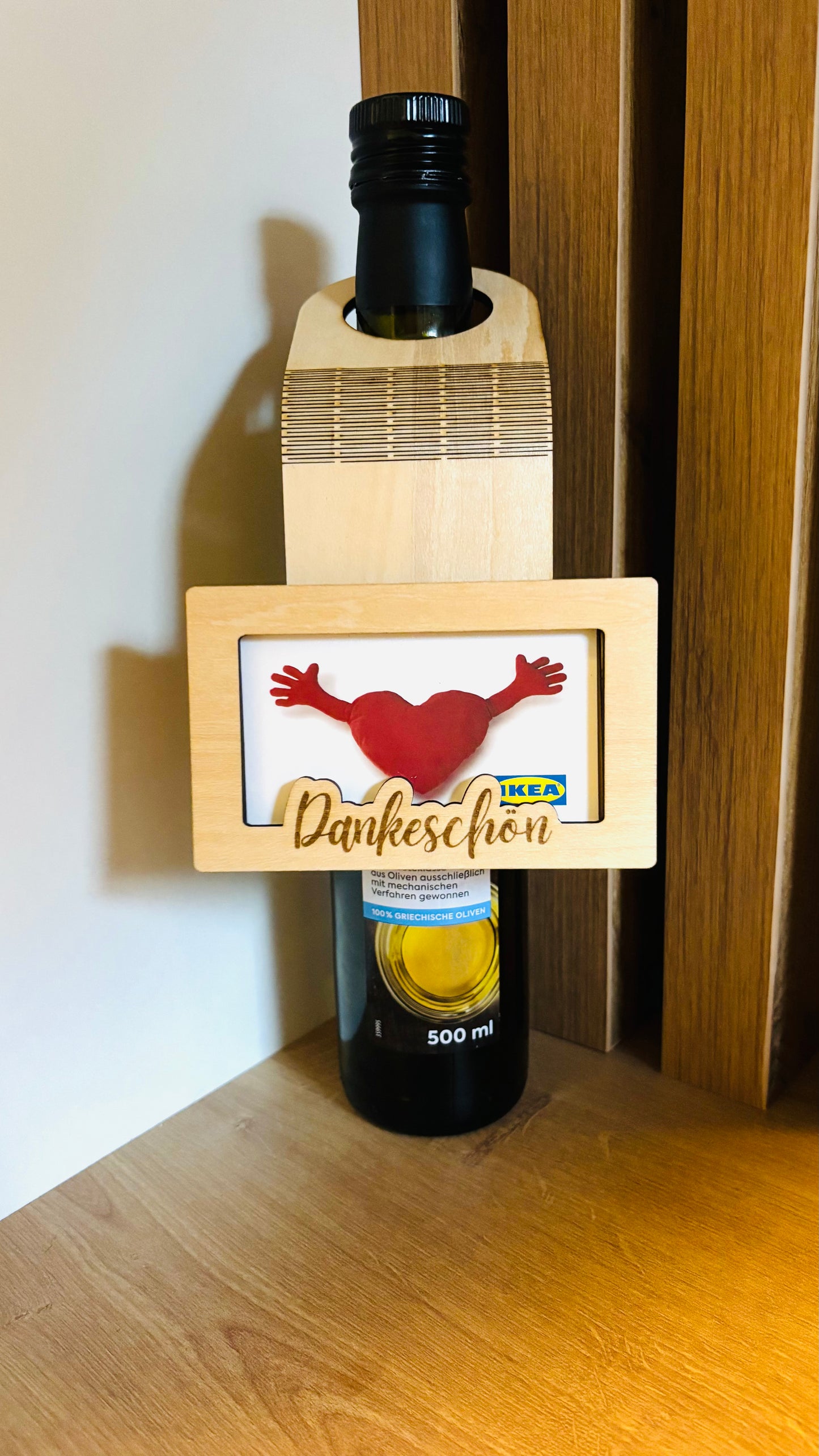 Flaschenanhänger mit Platz für Gutscheinkarte